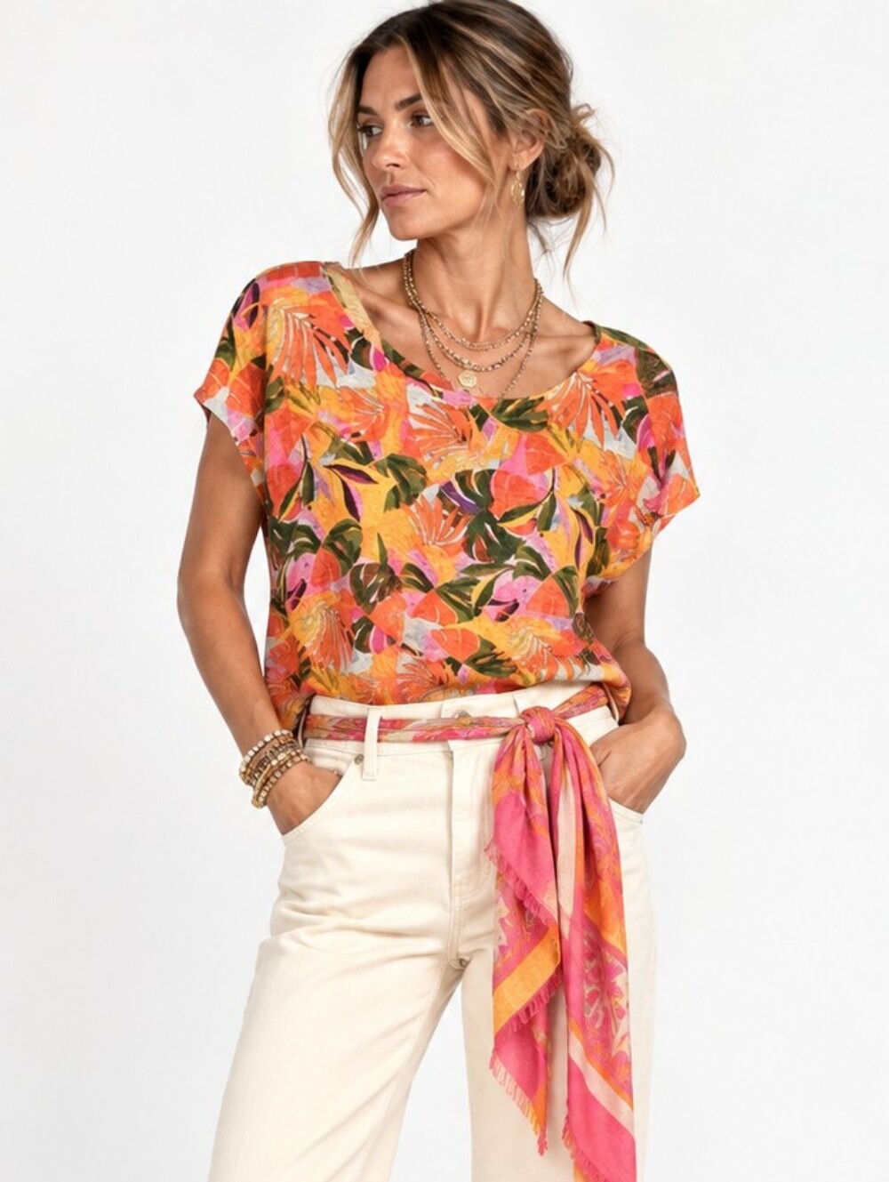 C&C California Linen Tropical Print Short Sleeve Top